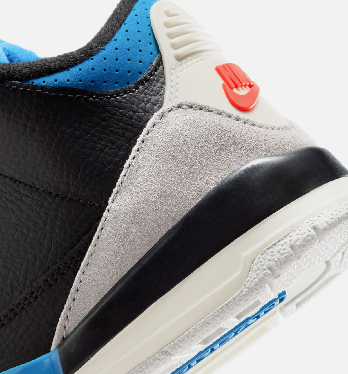 Air Jordan 3 Retro OG Rare Air Preschool - Black/Chile Red/Neutral Grey