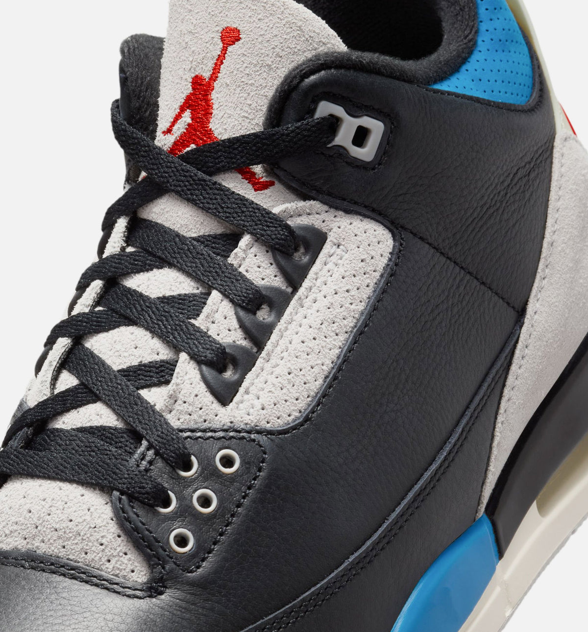 Air Jordan 3 Retro OG Rare Air Men's Lifestyle Shoe - Black/Chile Red/Neutral Grey
